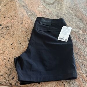 Men’s Lululemon 7” ABC active shorts